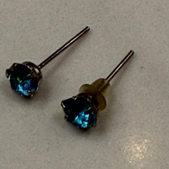 Teal Blue Rhinestone Stud Earrings Jewelry Classic Minimalist Sparkly Women - Picture 2 of 3